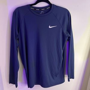 💙navy dry fit long sleeve; nike